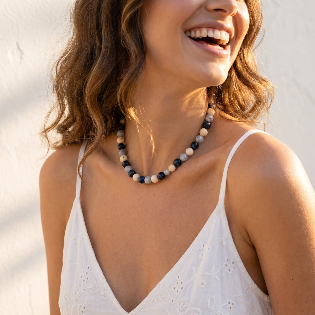 Collier gris épais à perles