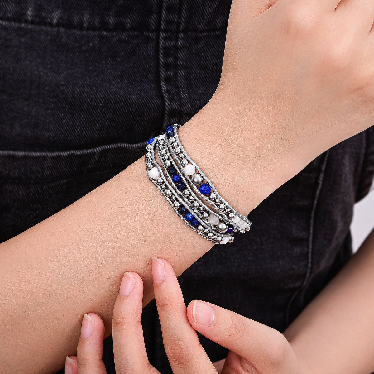Bracelet enveloppant de protection en lapis céleste