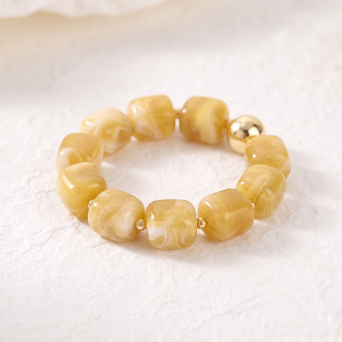 Bracelet chunky couleur miel ensoleillé