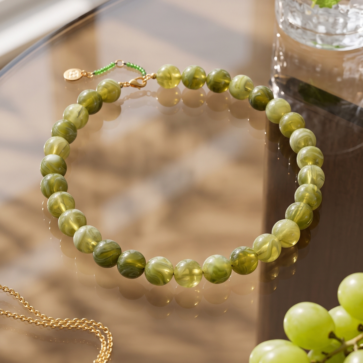 Collier épais à perles vertes