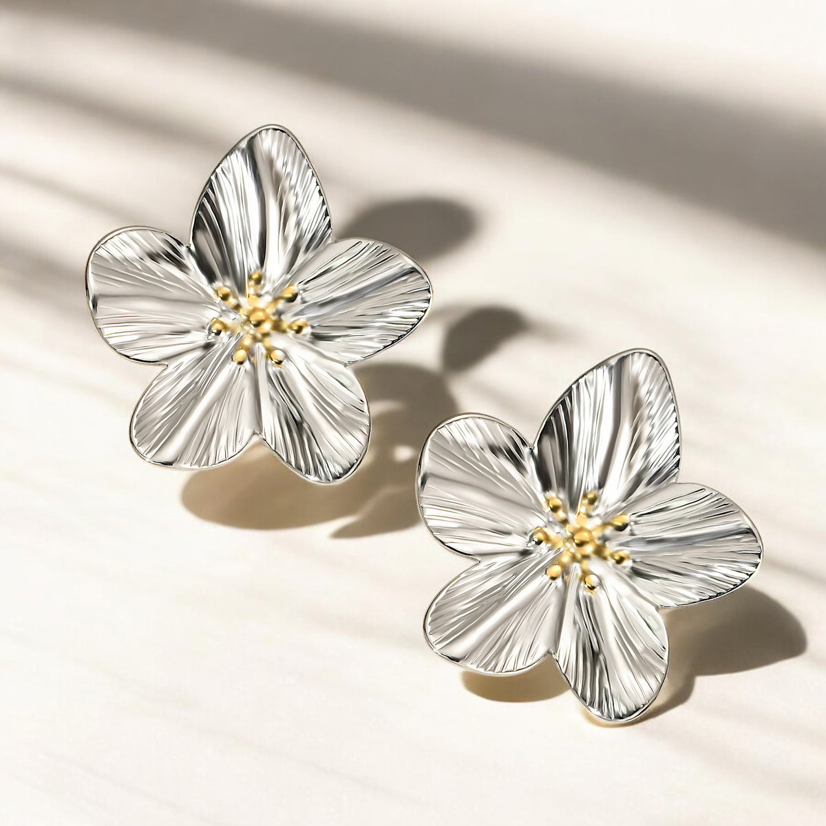 Boucles d'oreilles Stud Radiance Blossom