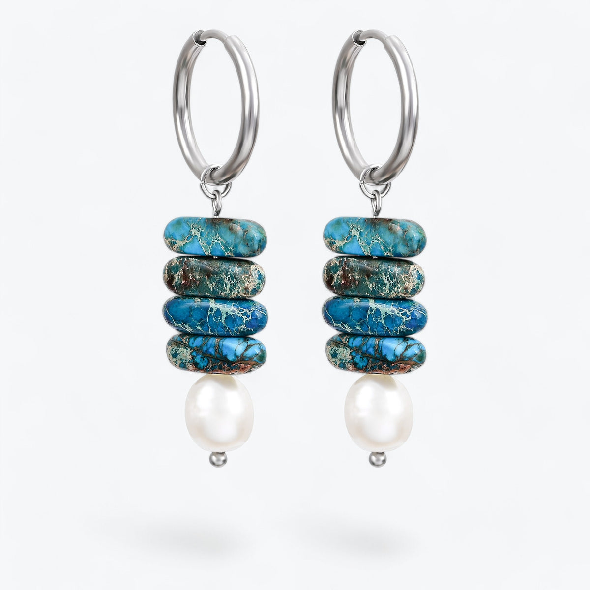 Boucles d'oreilles créoles Ocean Bliss en perle et jaspe bleu