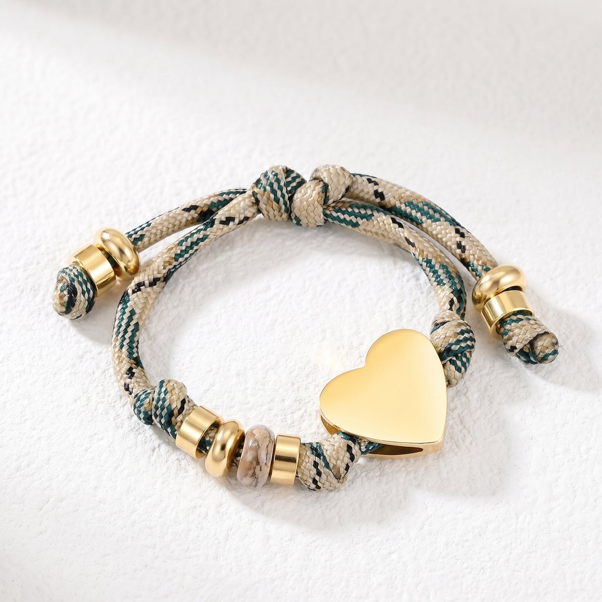 Bracelet en corde « nœud d’amour »