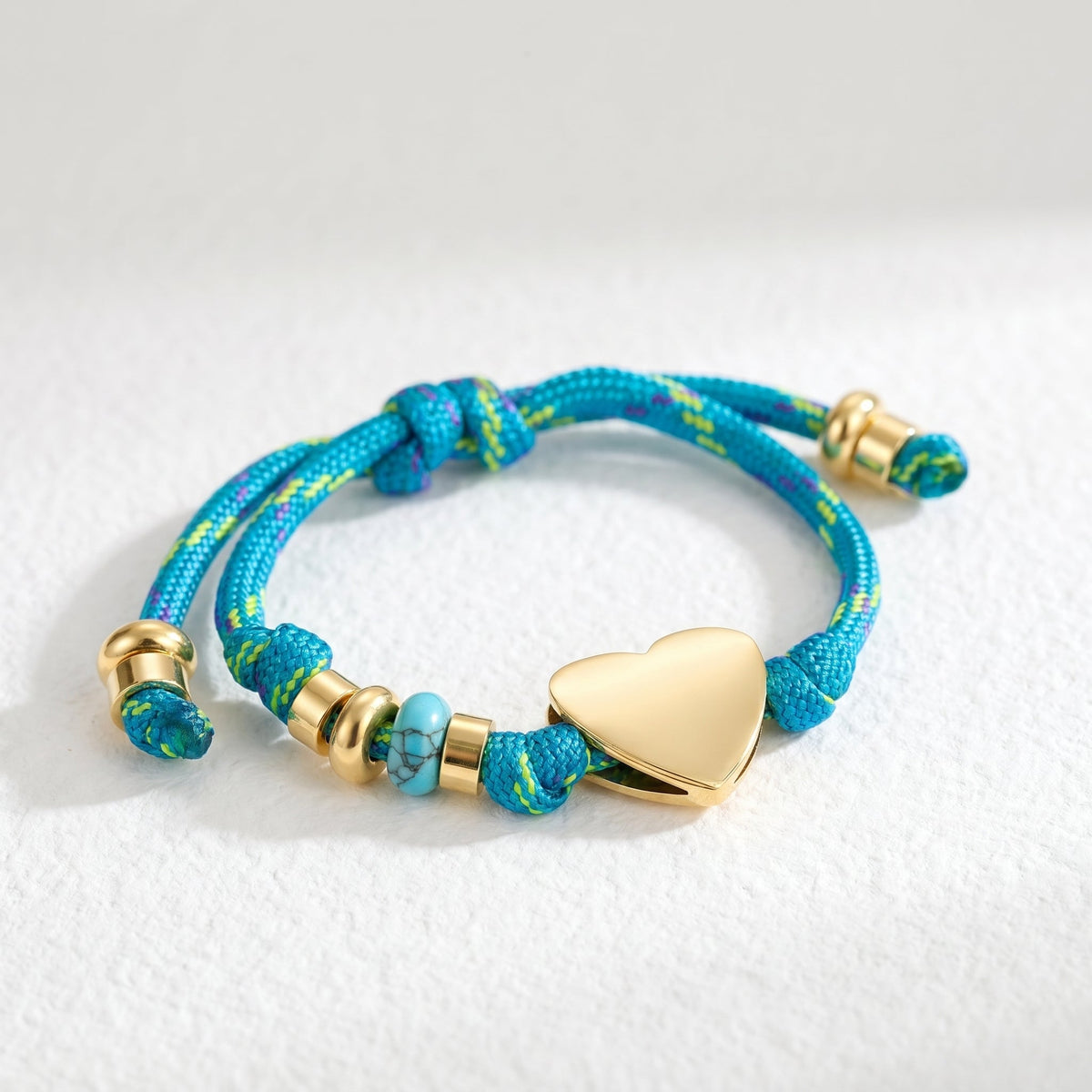 Bracelet en corde « nœud d’amour »