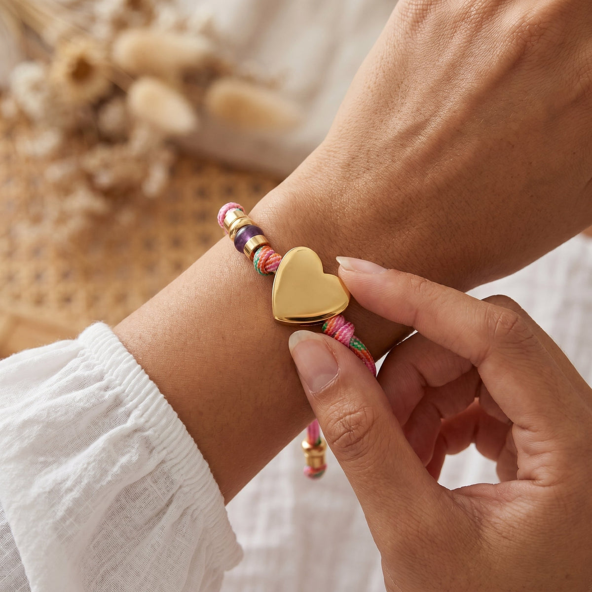 Bracelet en corde « nœud d’amour »