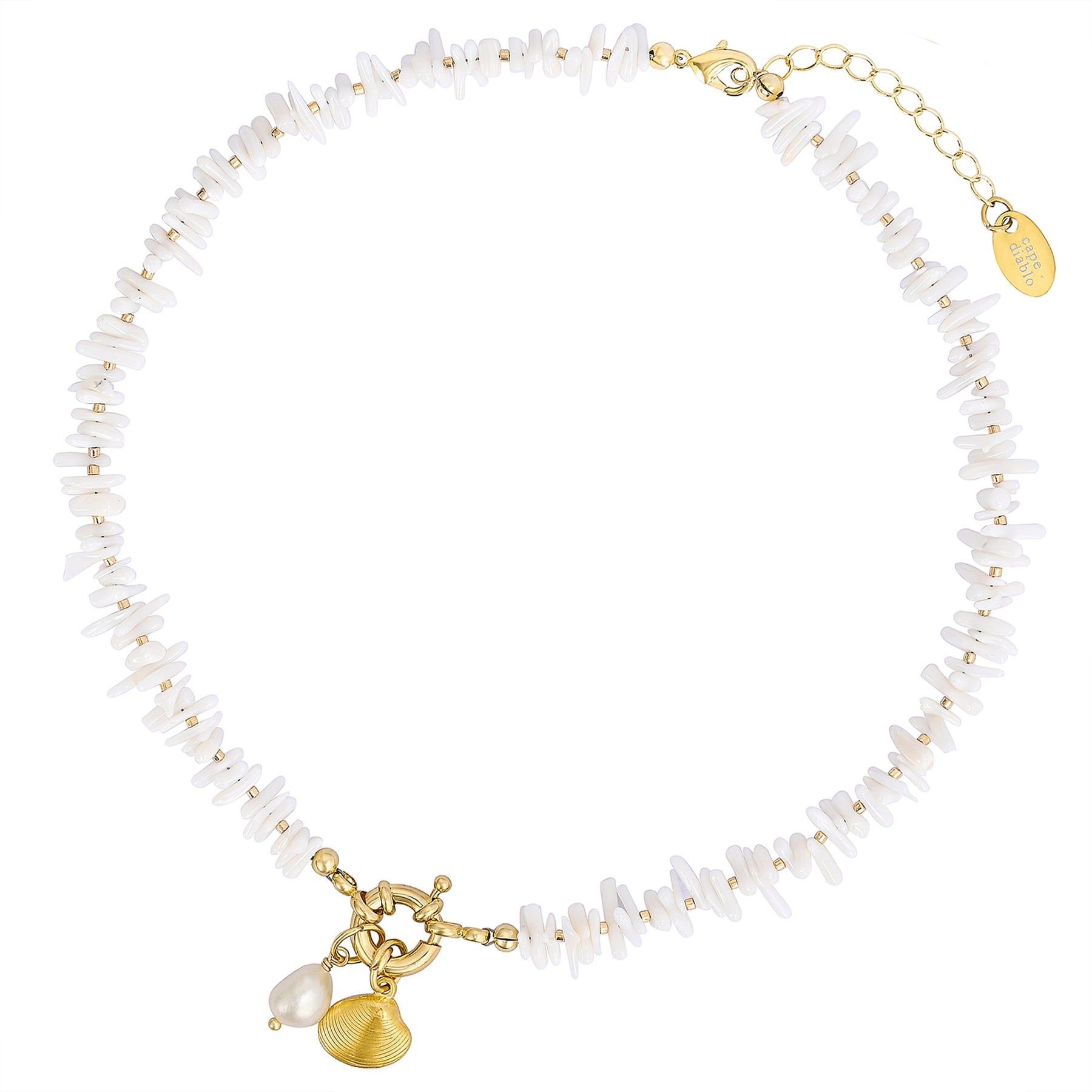 Collier de perles de coquillage côtier