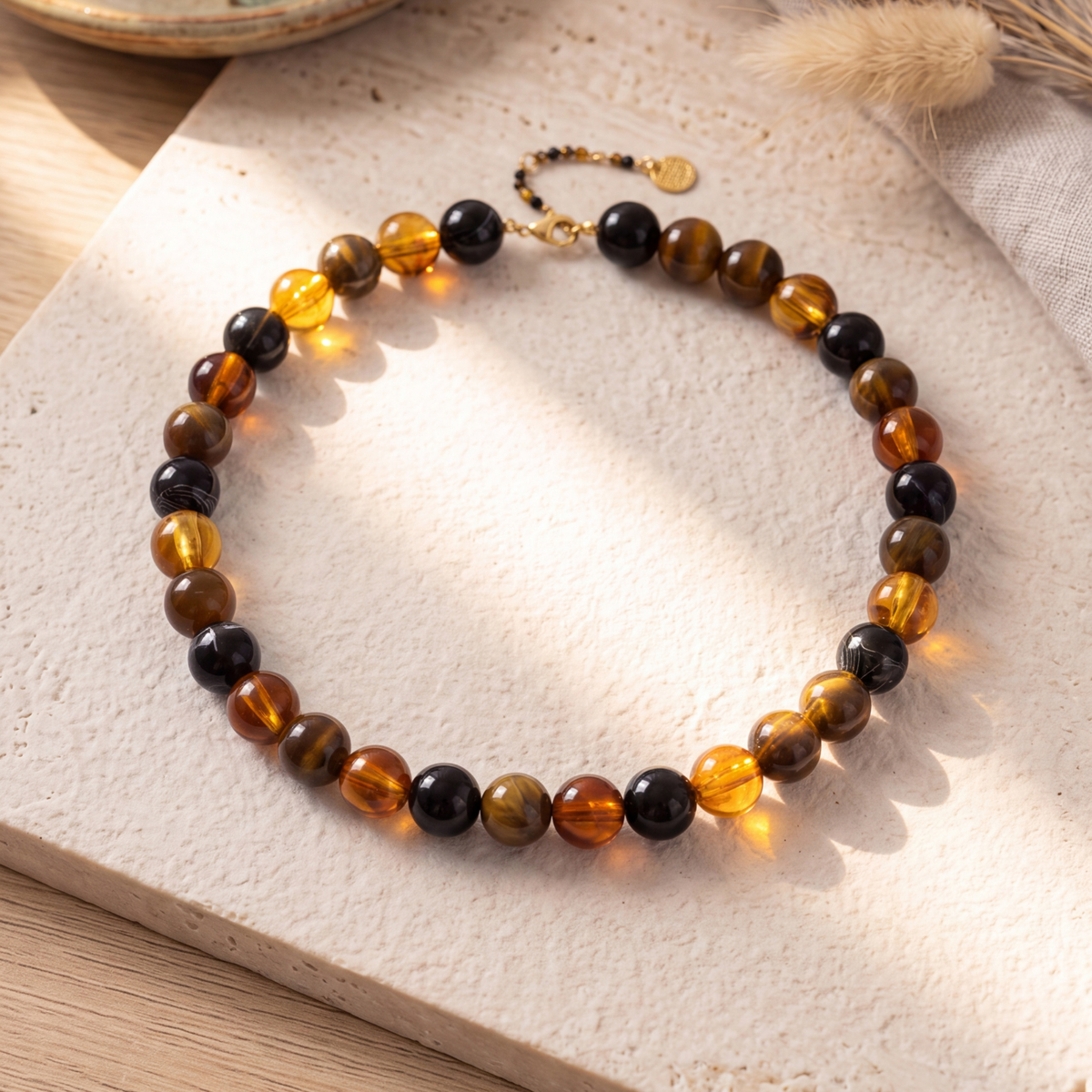 Collier épais en perles marron