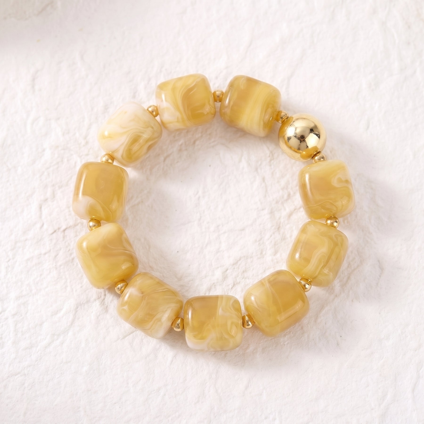 Bracelet chunky couleur miel ensoleillé