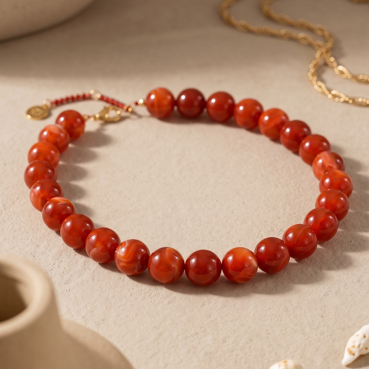 Collier épais à perles rouges