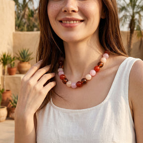 Collier à grosses perles roses