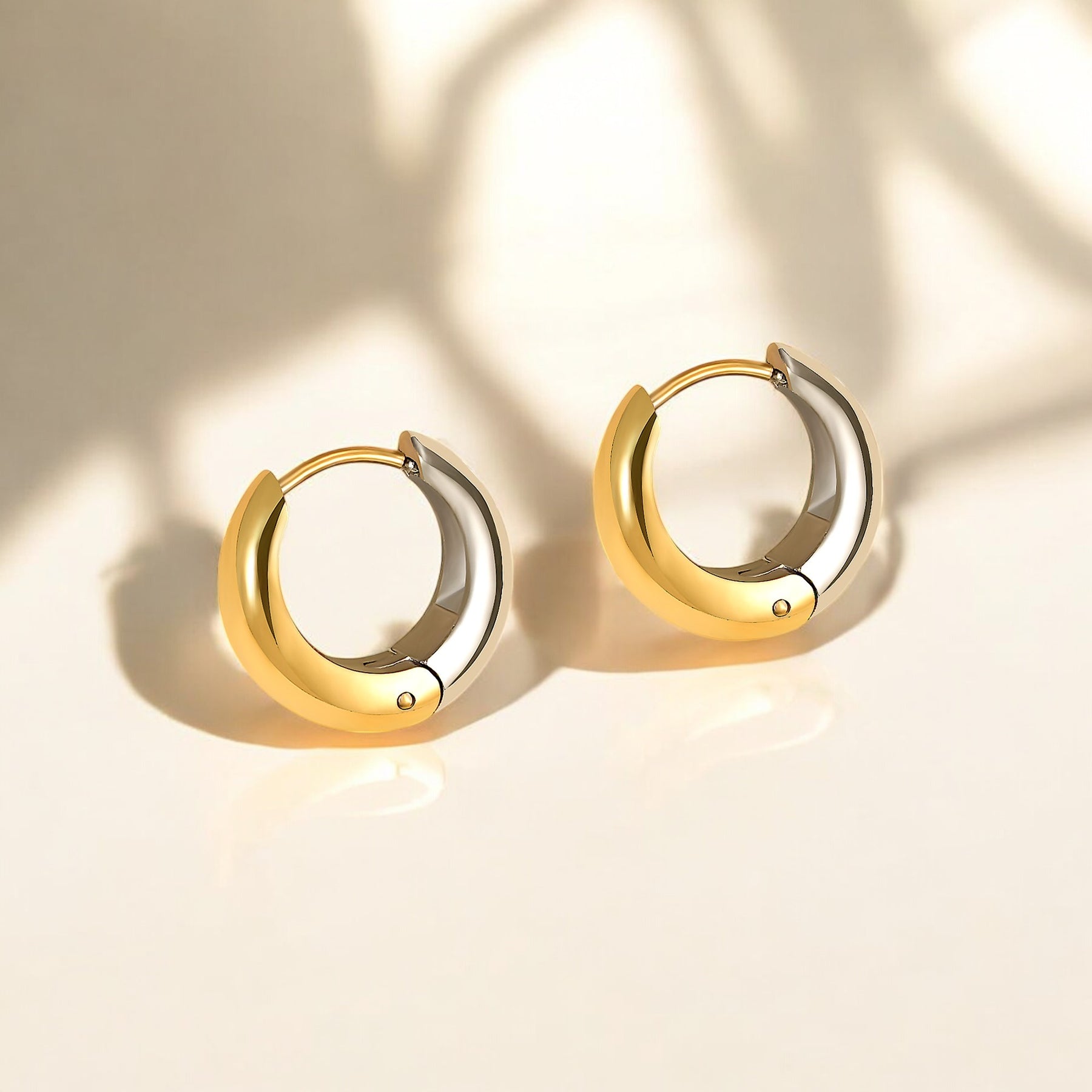 Boucles d'oreilles en forme de cerceau Lunar Glow