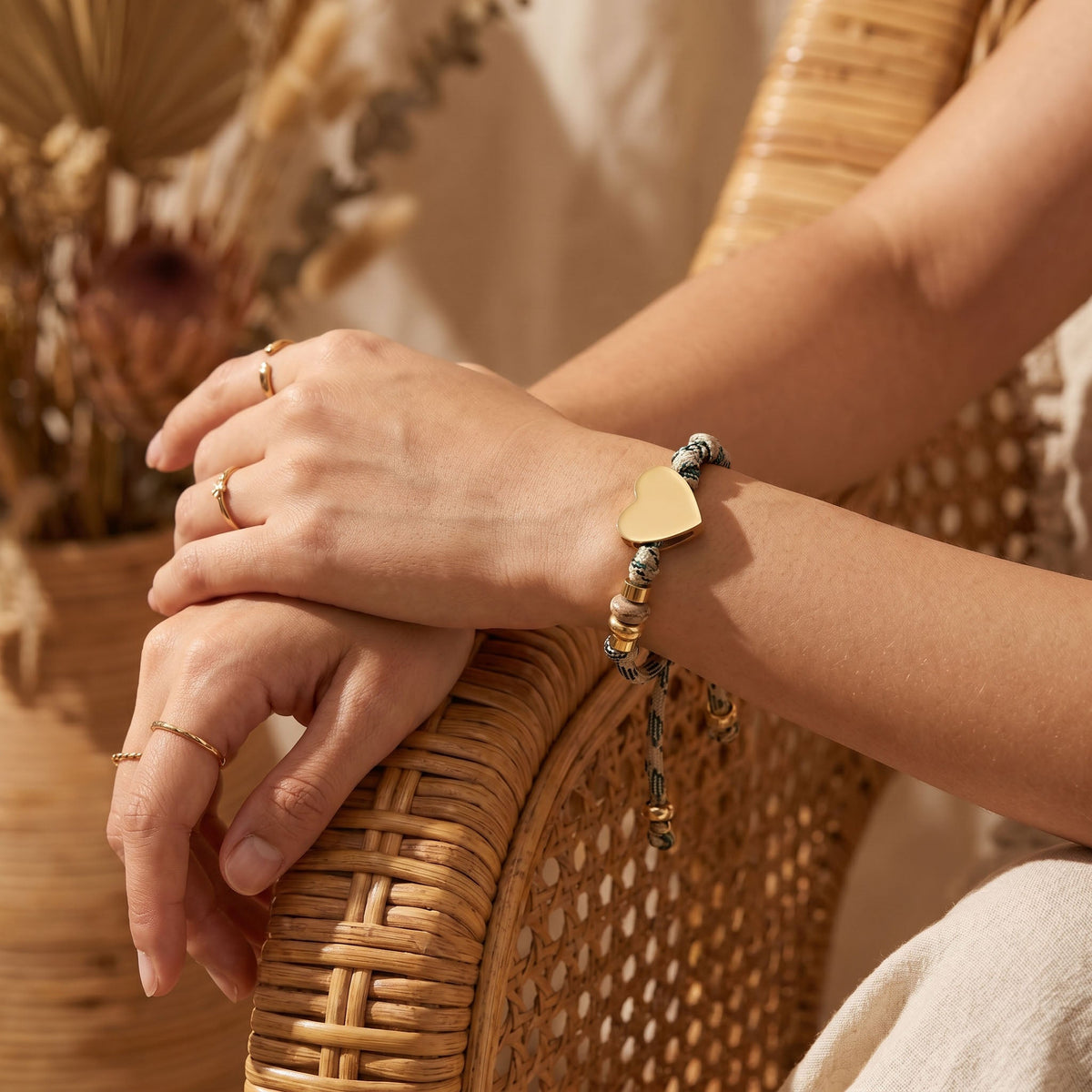 Bracelet en corde « nœud d’amour »