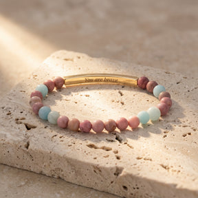 Bracelets en pierre à message secret