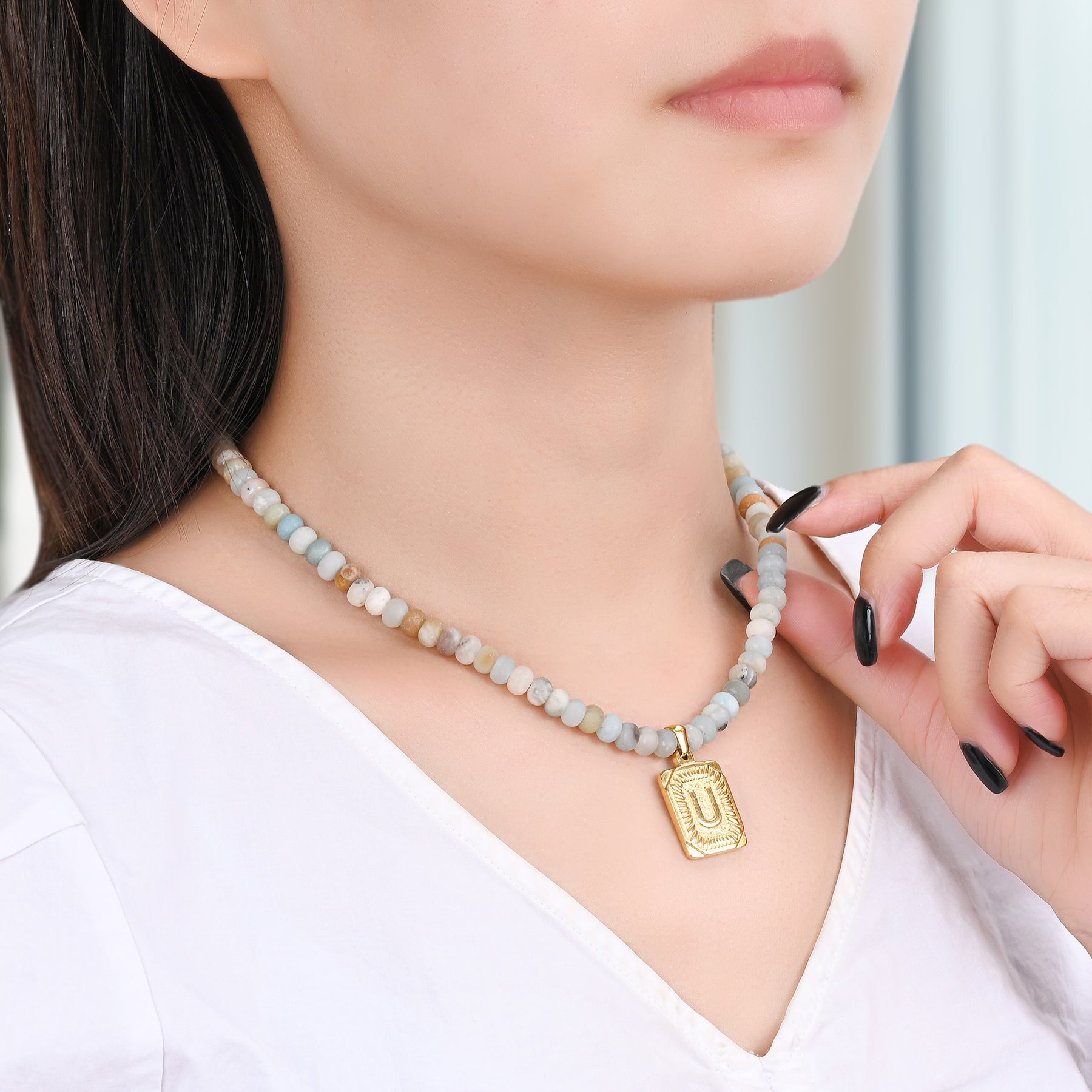 Collier pendentif lettre initiale en amazonite