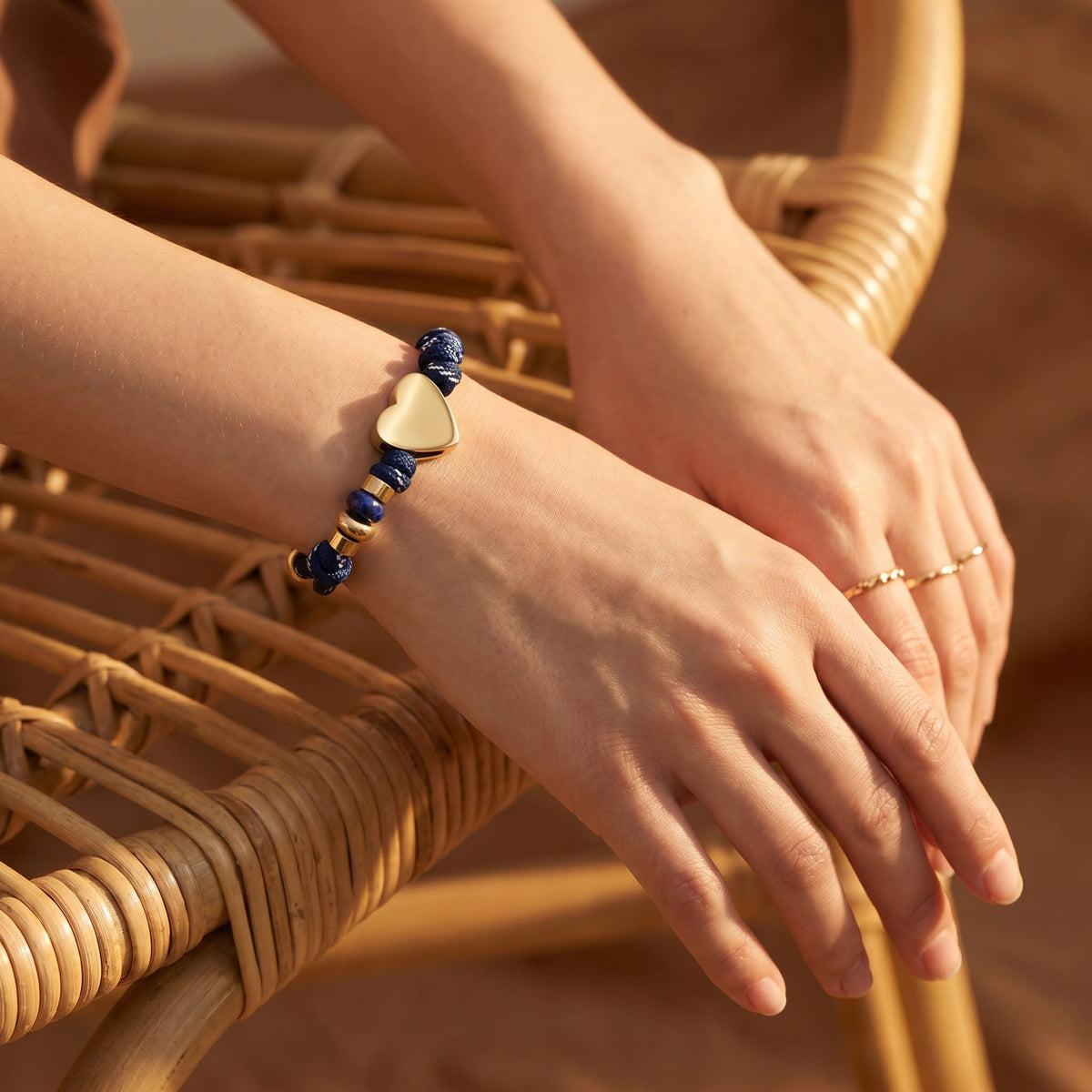 Bracelet en corde « nœud d’amour »