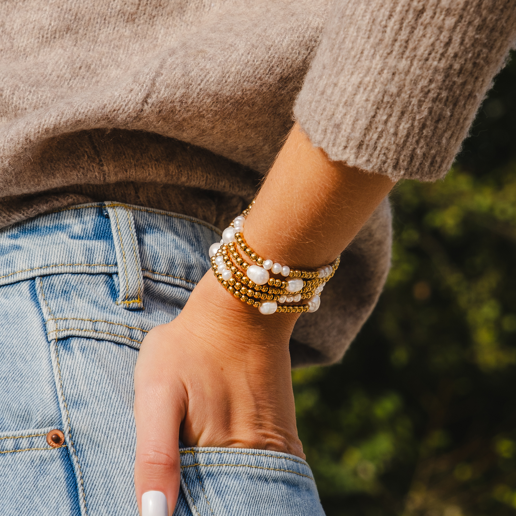 Ensemble de bracelets en perles d'eau douce dorées