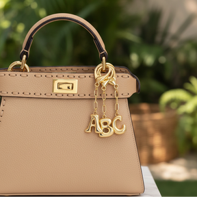 Porte-clés initial lettre bulle et charme de sac