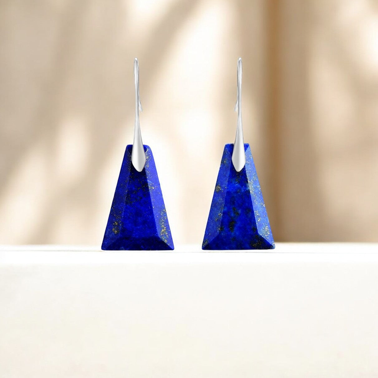 Boucles d'oreilles pendantes géométriques en lapis-lazuli